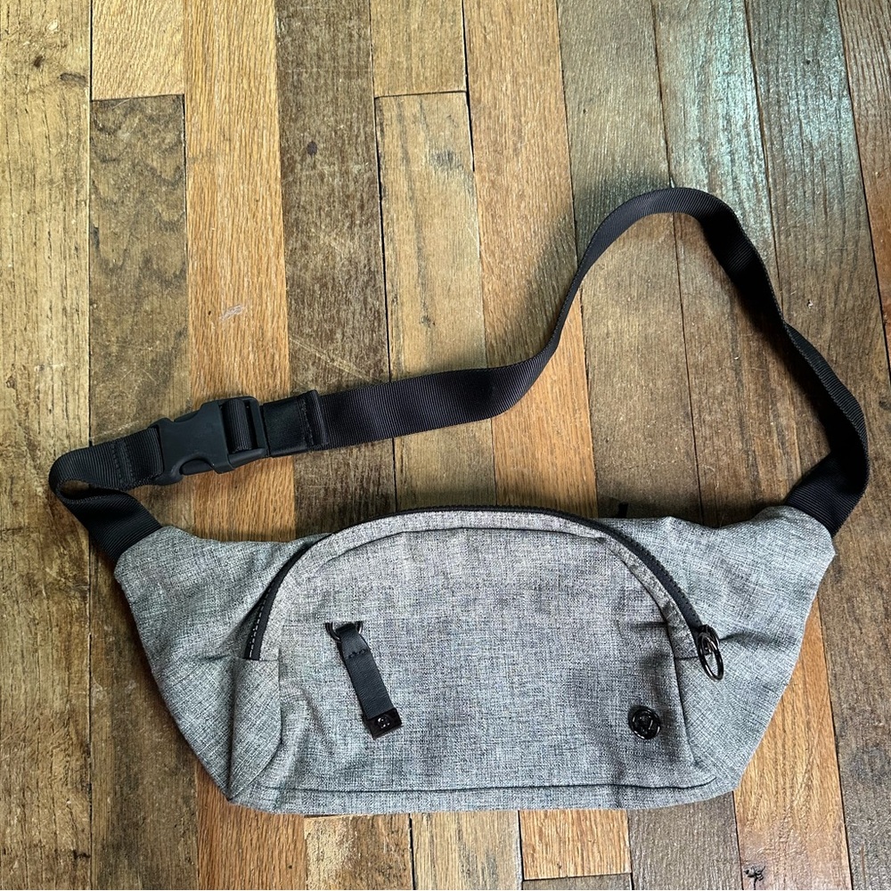 Lululemon On the Beat Belt Bat - One Size